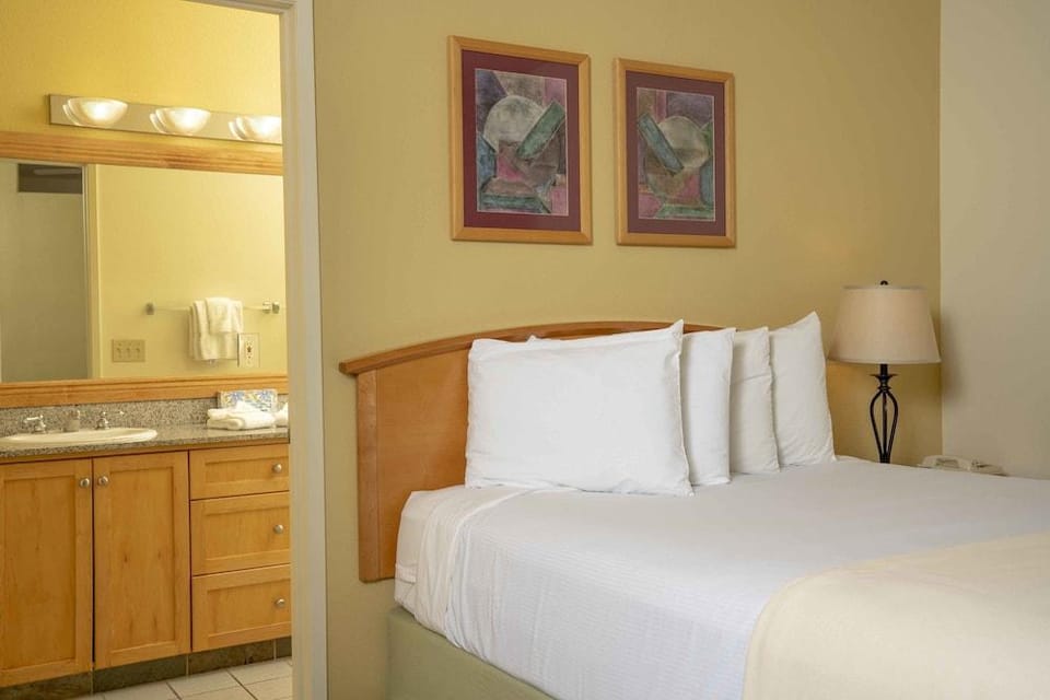 Raintree s Cimarron Golf Resort Hotel in Cathedral City