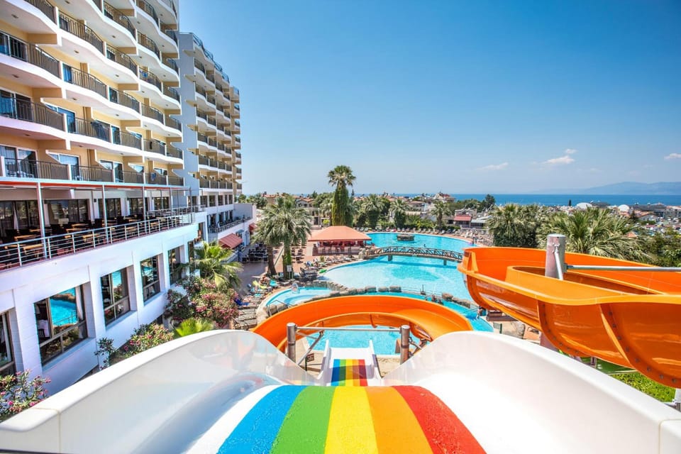 Palmin Hotel. Hotel in Kusadasi