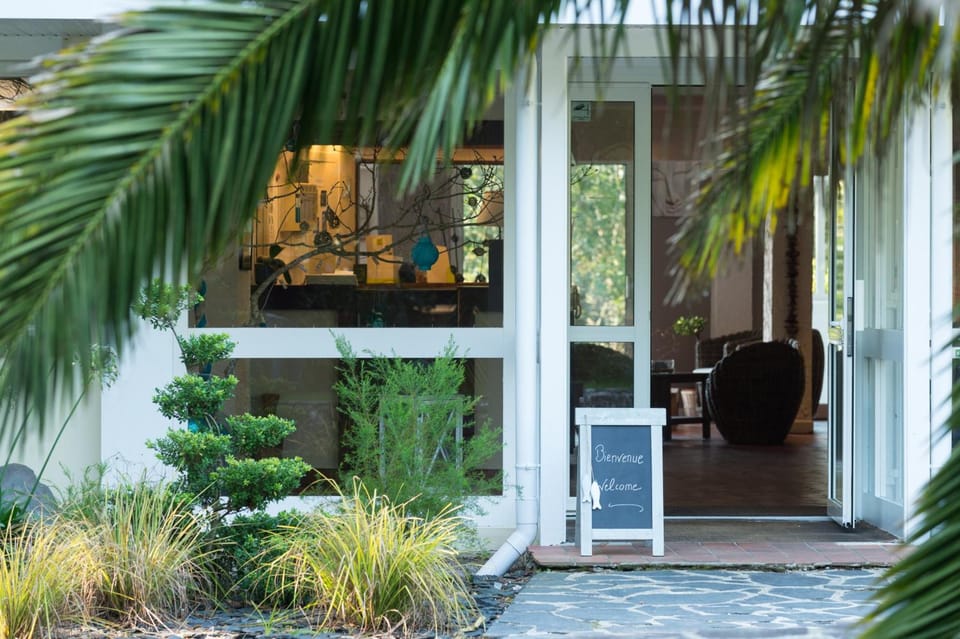 Logis Latitude Ouest Hotel Restaurant & Spa Hotel in Finistere