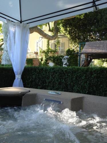 L'Enclos Hotel in Lorgues