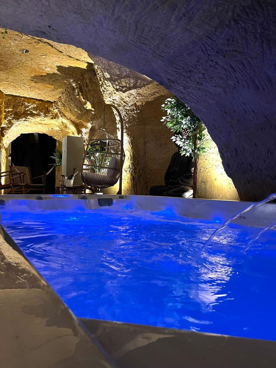 Hot tub