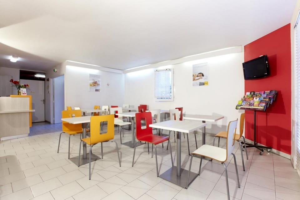 PREMIERE CLASSE MARTIGUES Hotel in Provence-Alpes-Côte d'Azur