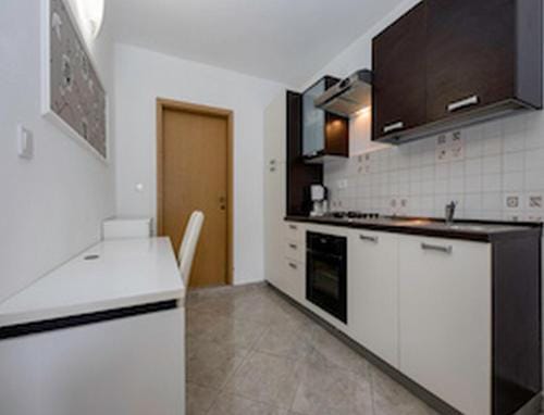 Apartments & Rooms Green Bay Hotel in Lika-Senj County