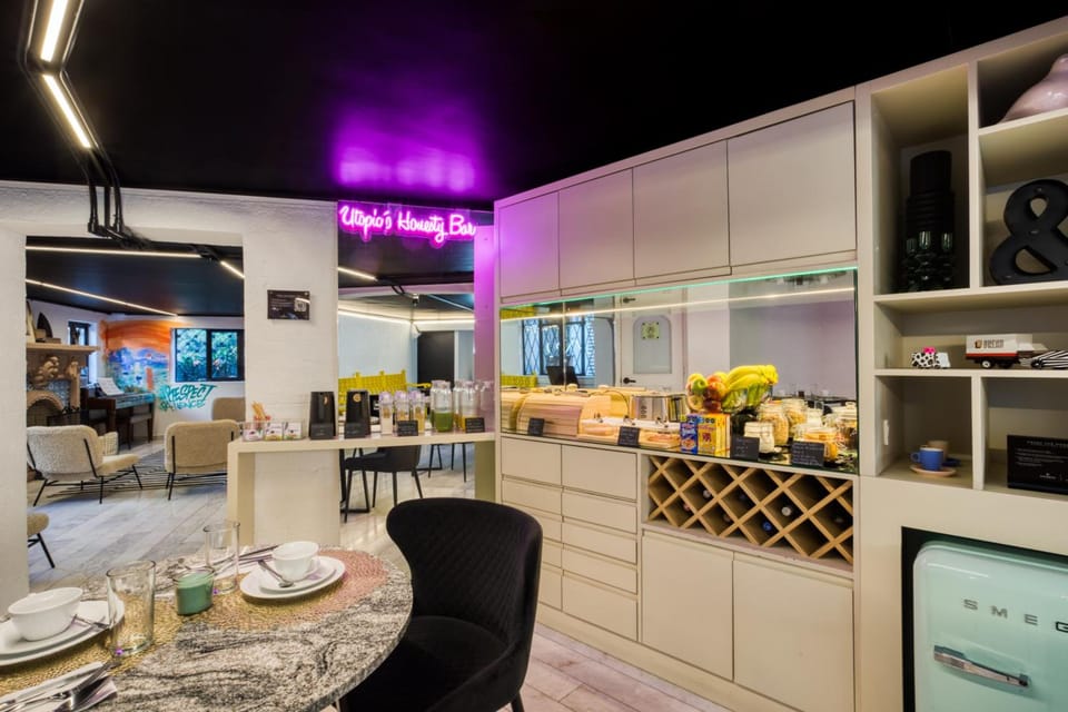 Bar/lounge