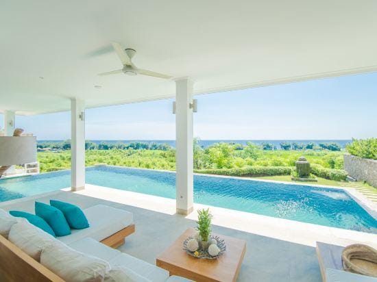 Deep Blue Villa Hotel in Bali