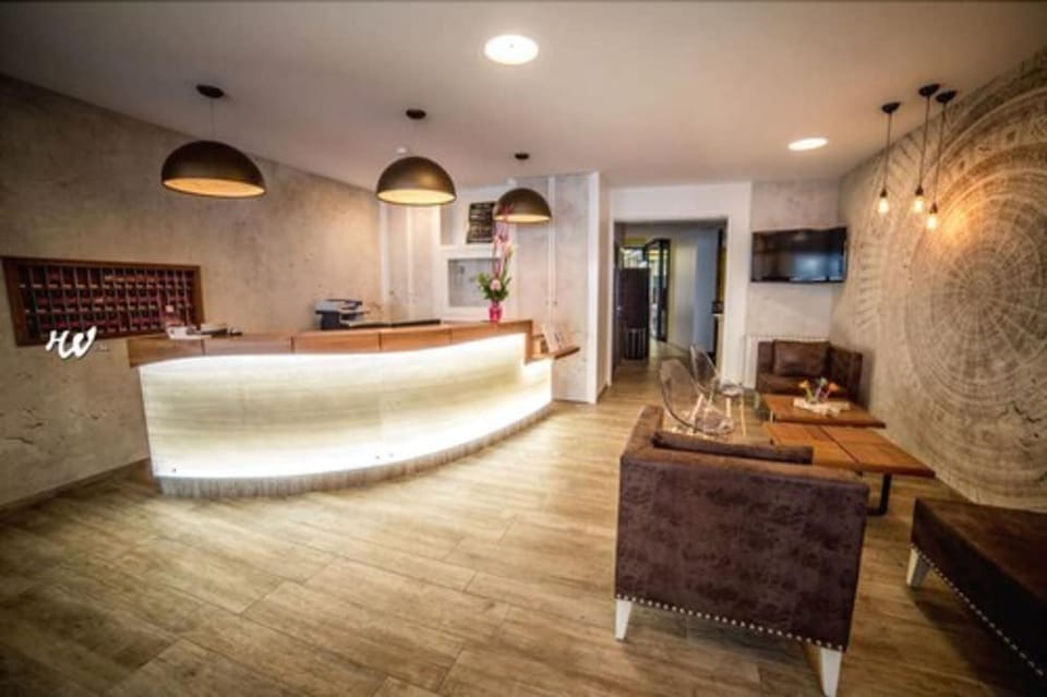 Logis Hotel des Bourbons Montlucon Climatise Hotel in Montluçon
