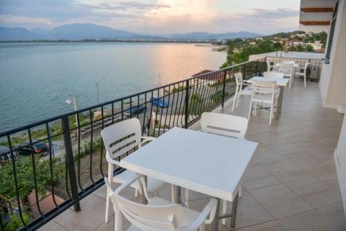 LakeFront House Hotel in Montenegro