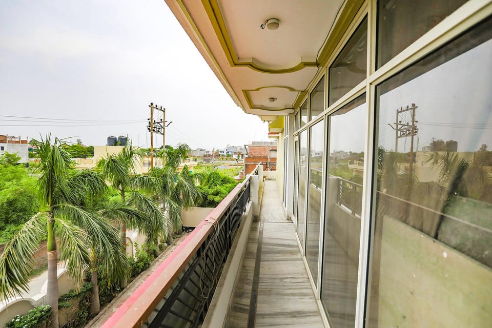 FabHotel Kriti Green - Hanuman Mandir, Lathia Hotel in Varanasi