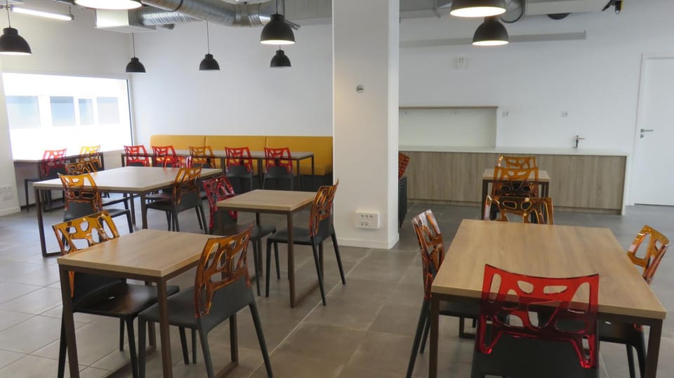 Appart-Hotel Mer & Golf City Ile de Nantes Hotel in Nantes