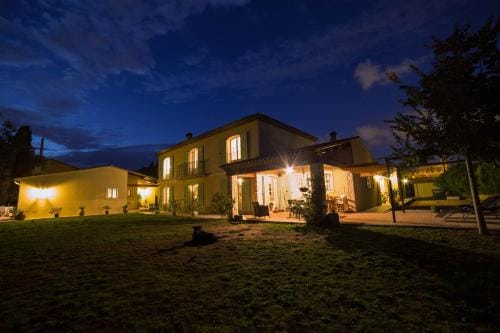 Chambre d'hotes "La Bastide des Eucalyptus" Hotel in Villeneuve-Loubet
