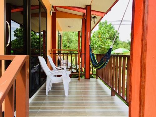 Toongyoong Longbeach Resort SHA Plus Resort in Sala Dan