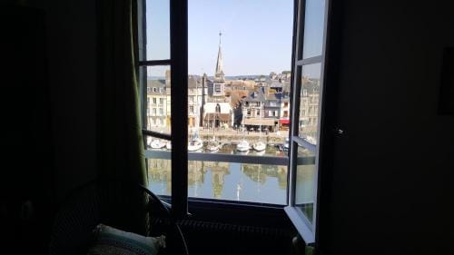 Au Bois Normand Hotel in Honfleur