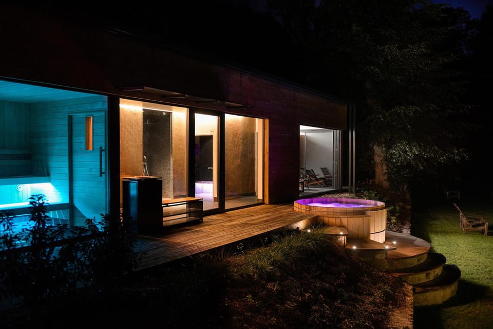 Hot tub