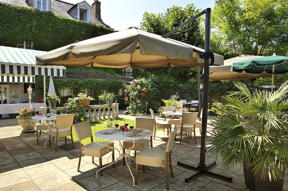 Logis Hotel Auberge De L'ecole Hotel in Centre-Val de Loire