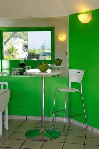 Lemon Hotel Avignon Rochefort Hotel in Rochefort-du-Gard