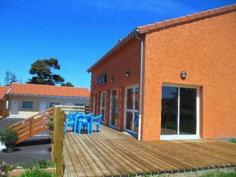 Hotel Cantal Cottages Hotel in Auvergne-Rhône-Alpes