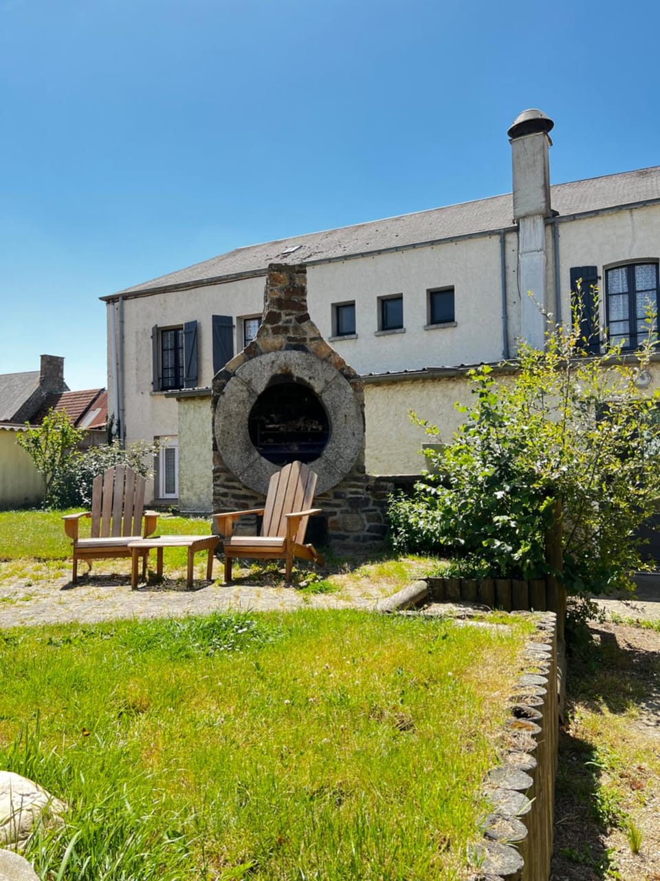 Hotel Les Montois Hotel in Brittany