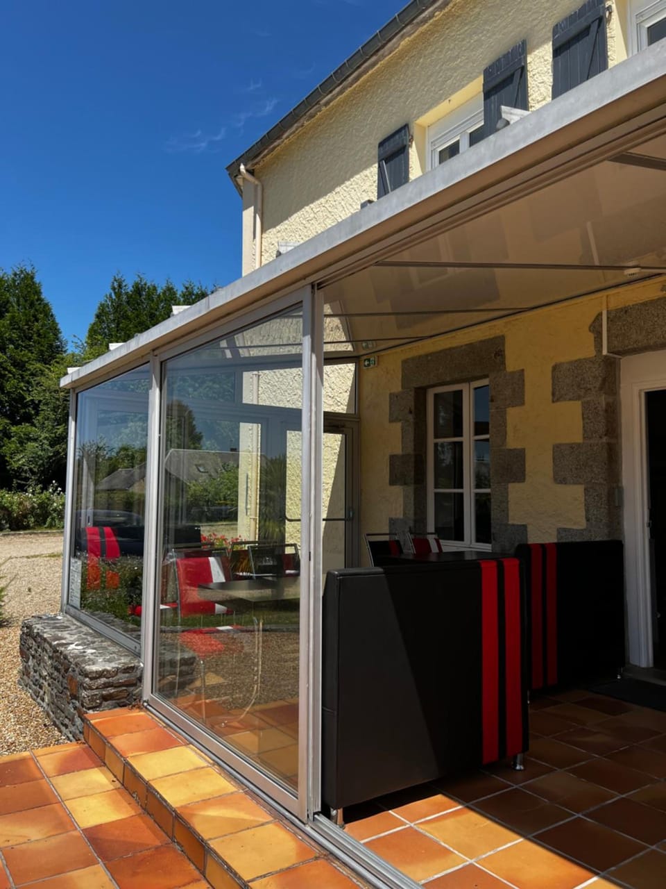 Hotel Les Montois Hotel in Brittany