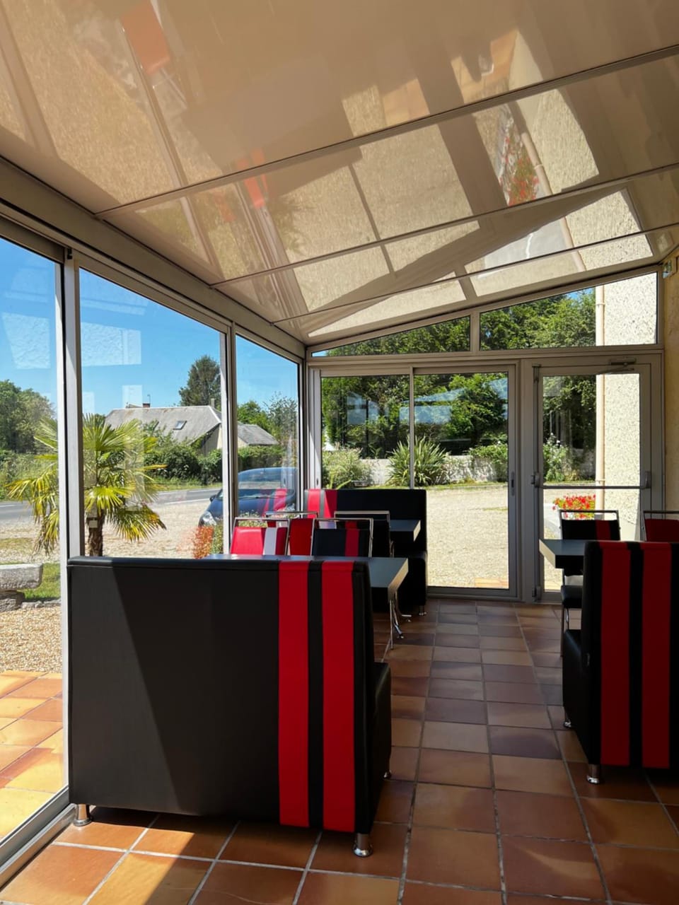 Hotel Les Montois Hotel in Brittany