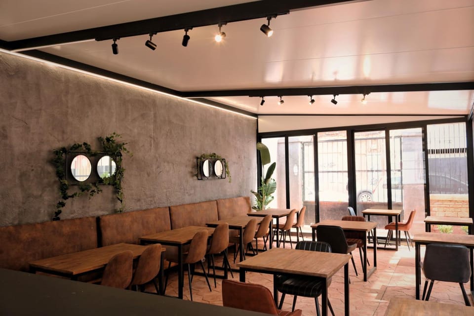 Bar/lounge