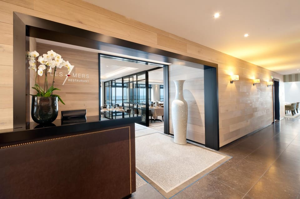 Le Nouveau Monde Hotel Hotel in St-Malo