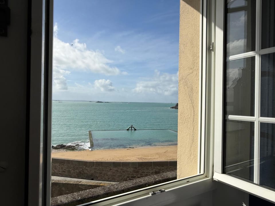 Hotel La Porte Saint Pierre-Logis Hotel Intra Muros RENOVE en 2026 Hotel in St-Malo