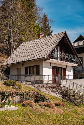 Lakeview Guesthouse & Chalet Bled Hotel in Bled