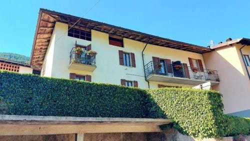 LA CA' DEI COMARI - Locanda da Tullio Hotel in Idro