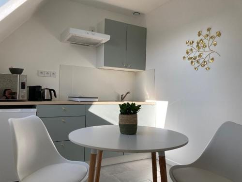 Chambre-appartement d hotes de Kermoal-cuisine et sdb privees Hotel in Finistere
