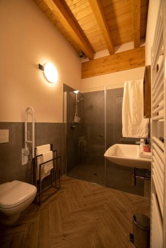 Agriturismo Monsereno Horses Hotel in Province of Lecco