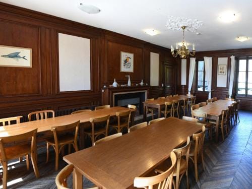 Gites grands groupes - Chateau des Forges Gouville Hostel in Normandy
