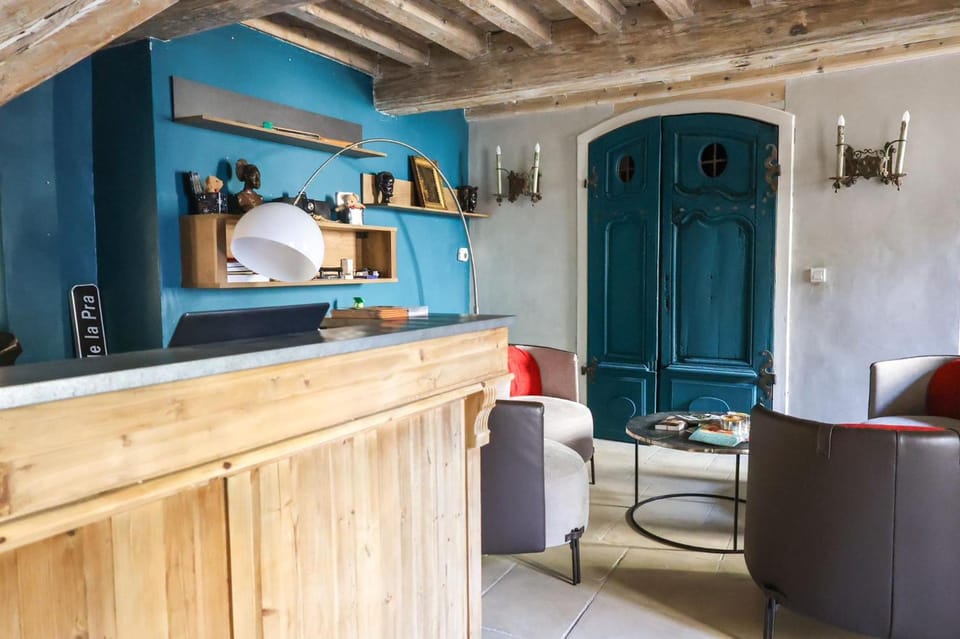 Maison de la Pra Hotel in Valence