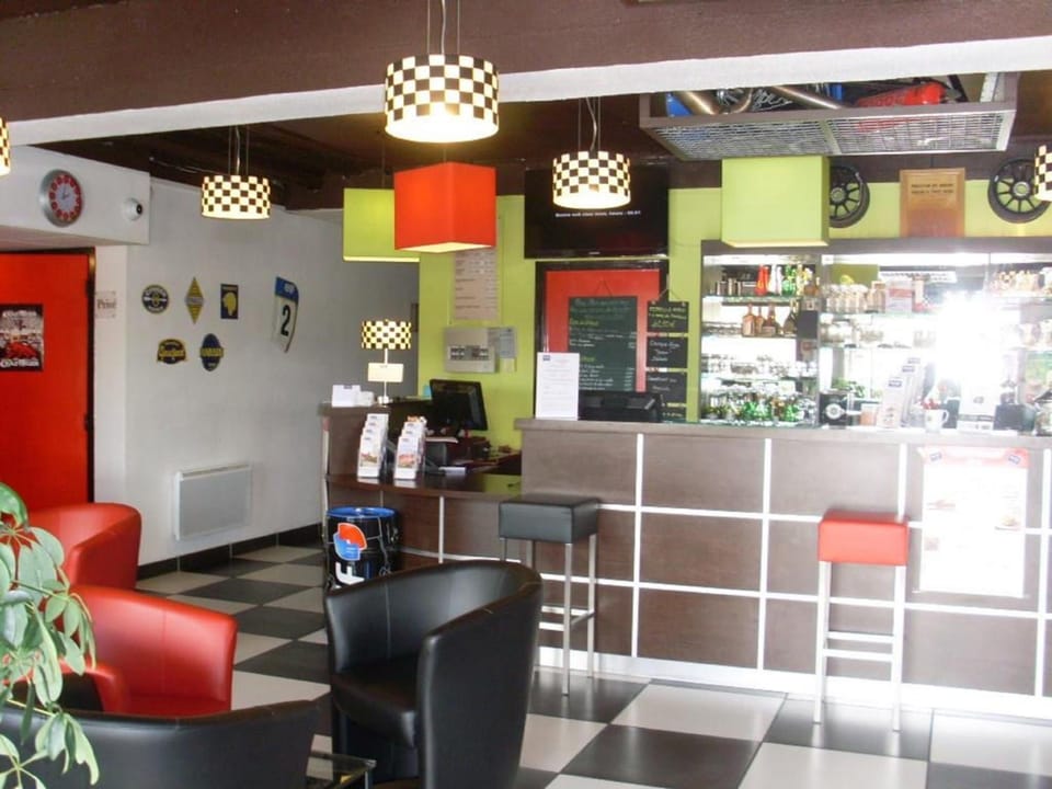 Enzo Hotels Vierzon by Kyriad Direct Hotel in Centre-Val de Loire