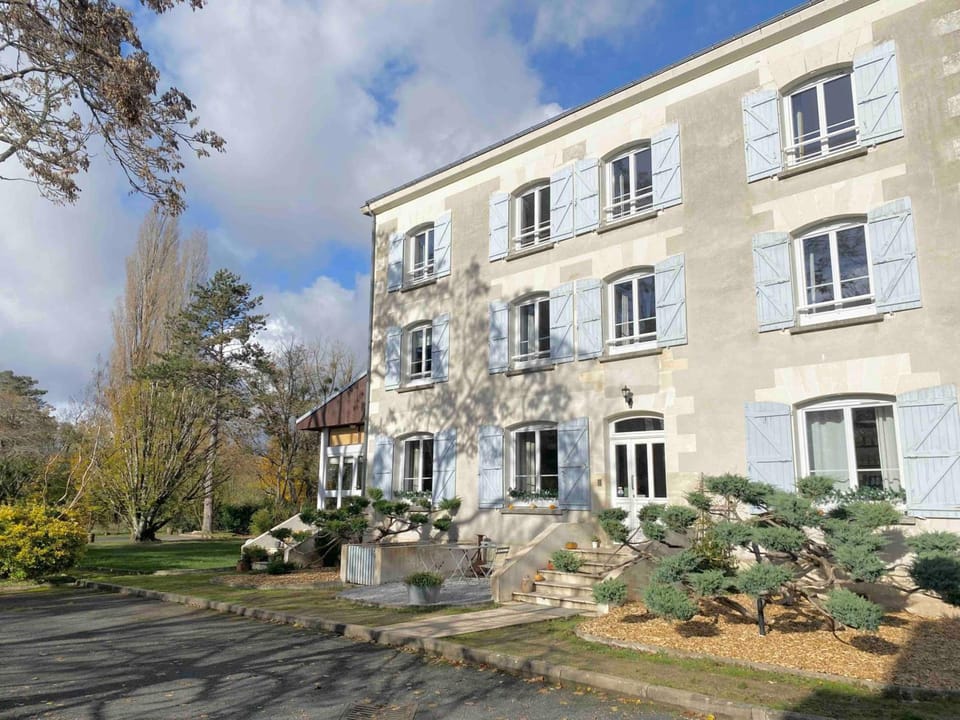 Le Moulin Du Port Hotel in Centre-Val de Loire