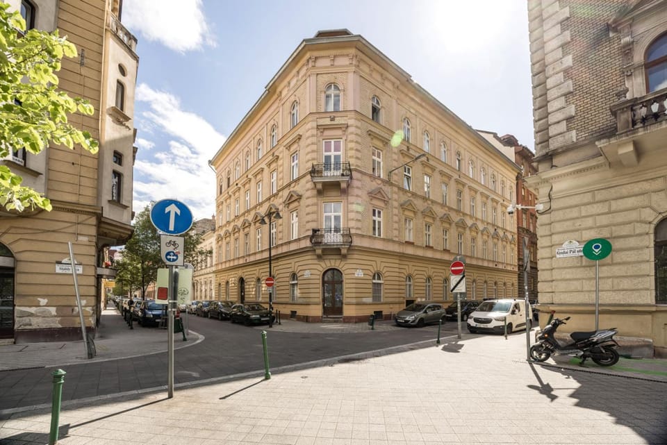 Grand Budapest Apartments Apartment hotel in Budapest