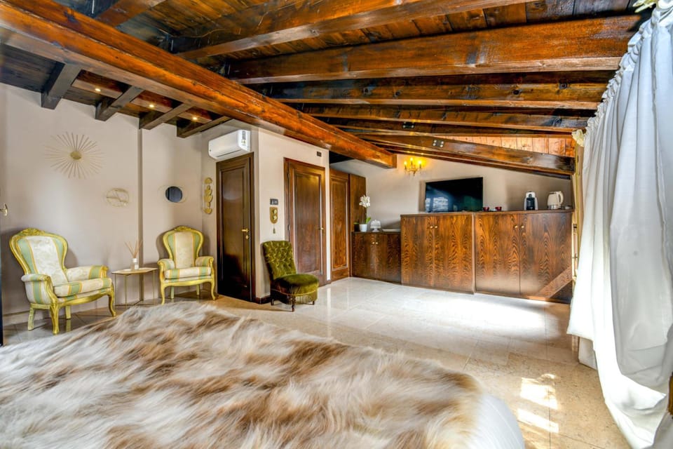 Prestige Suite Sirmione Hotel in Sirmione