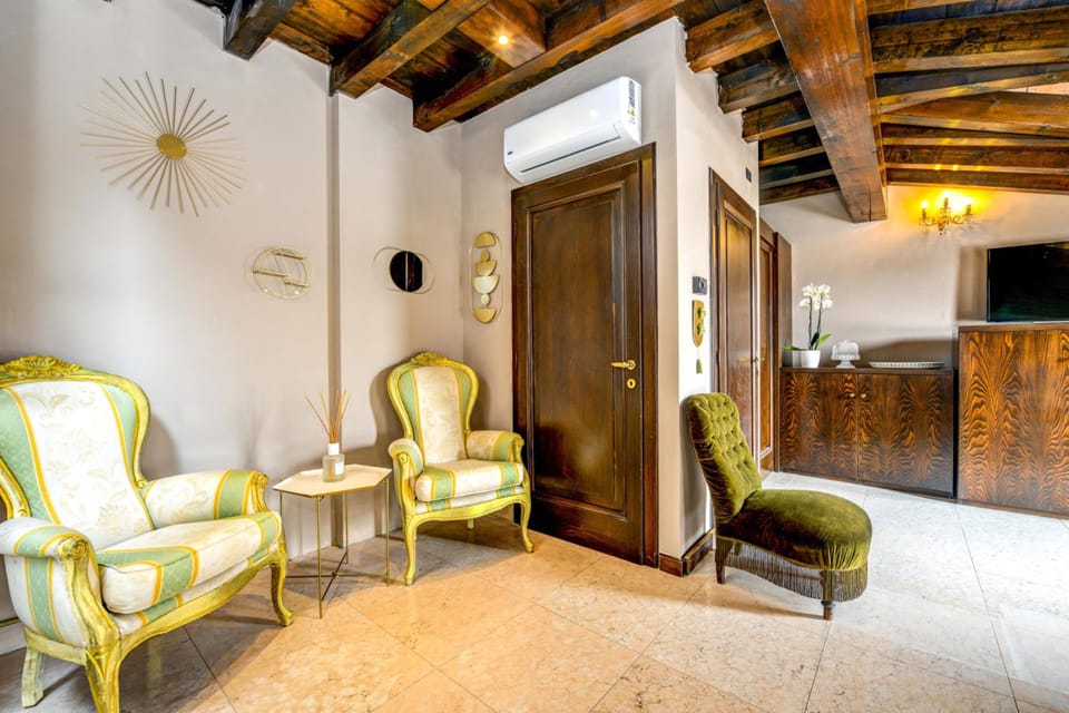 Prestige Suite Sirmione Hotel in Sirmione