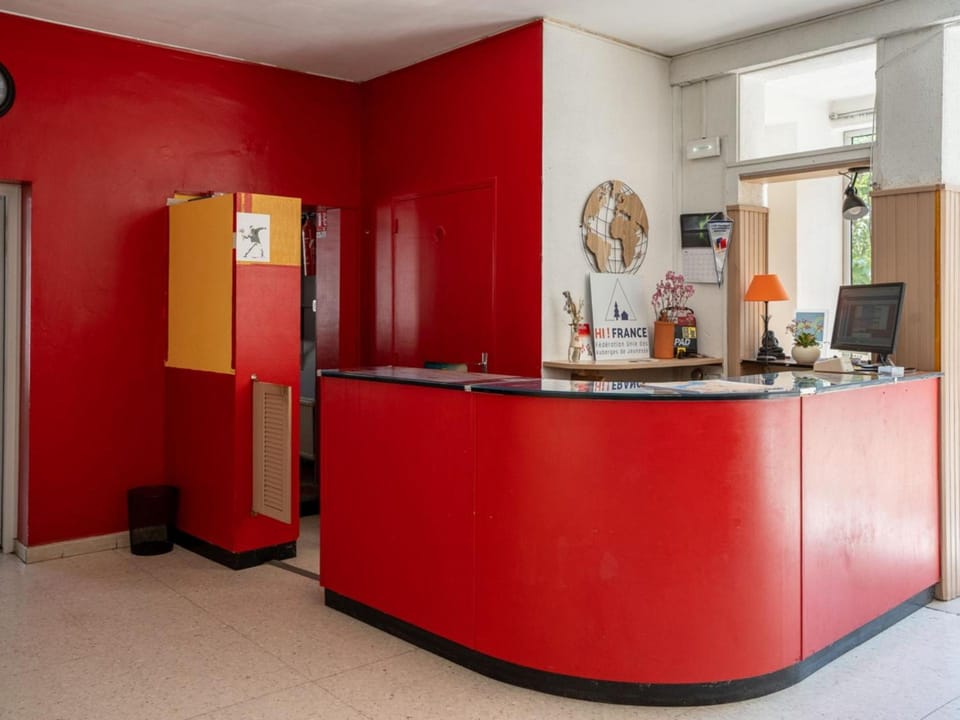 Auberge de Jeunesse HI Arles Hostel in Arles