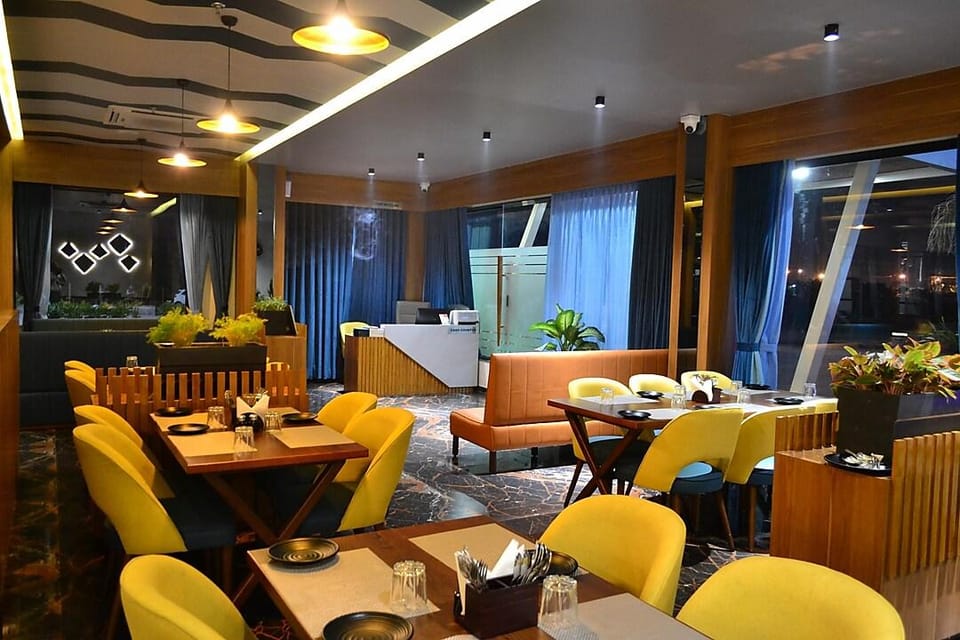 Golden Oasis Hotel  Hotel in Gujarat