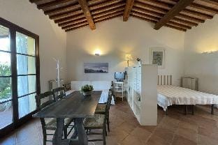 Podere I Pini con piscina 2 km dal mare Hotel in Cecina