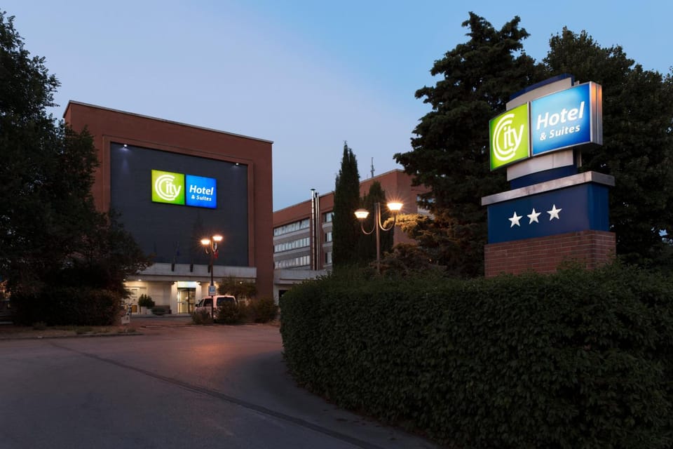 City Hotel & Suites Hotel in Foligno