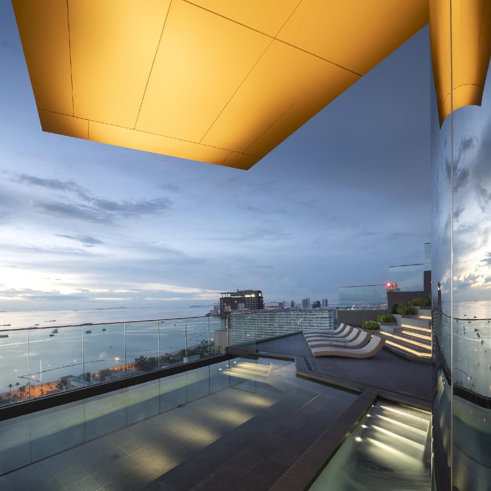 The Edge Central Pattaya by WCC Apartment hotel in Pattaya City