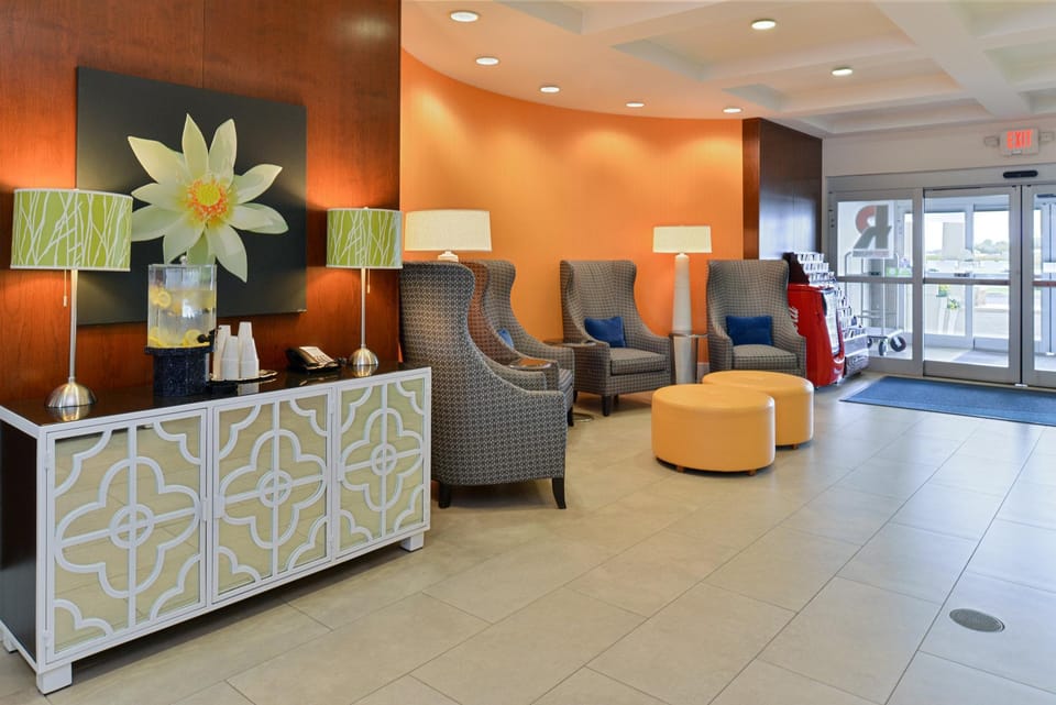 Holiday Inn Express & Suites Terre Haute by IHG Hotel in Terre Haute