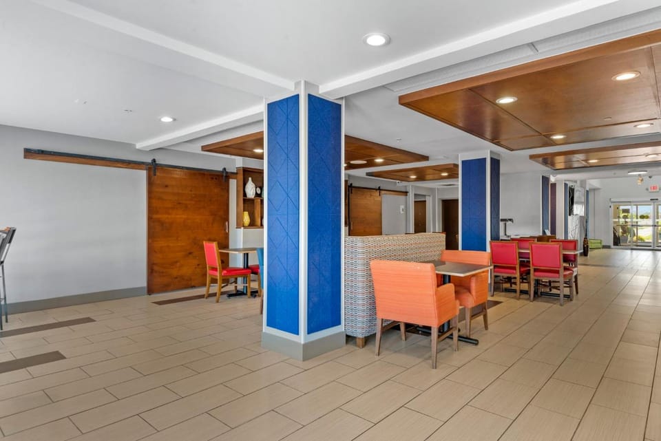 Holiday Inn Express Tulsa South Bixby By IHG Hotel in Tulsa