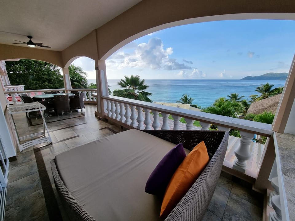 Au Fond De Mer View Apartment hotel in Africa
