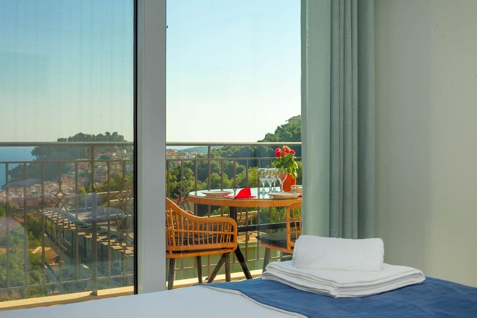 Natura Luxury Suites Parga Apartment hotel in Peloponnese, Western Greece and the Ionian