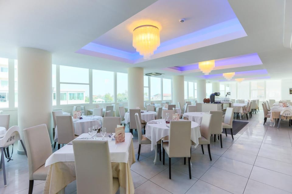 Hotel King - Azzurro Club Hotel in Milano Marittima