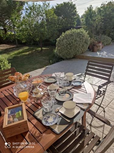 Reves & Riviere Hotel in Centre-Val de Loire