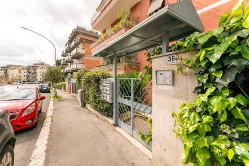 Stanza Portuense Hotel in Rome