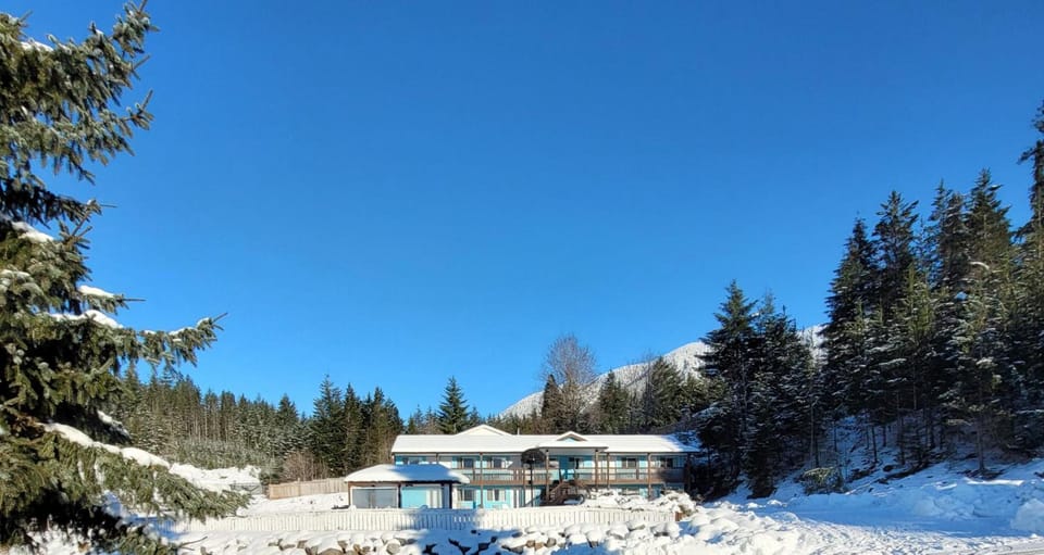 Ridgeview Motor Inn Hotel in Vancouver Island